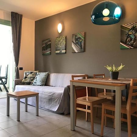 46 Vale C'E' Al Villaggio Olimpico Di Colle Sestriere Exteriör bild