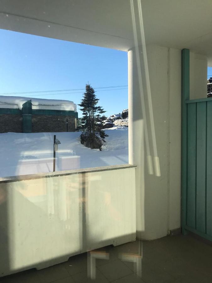 46 Vale C'E' Al Villaggio Olimpico Di Colle Sestriere Exteriör bild