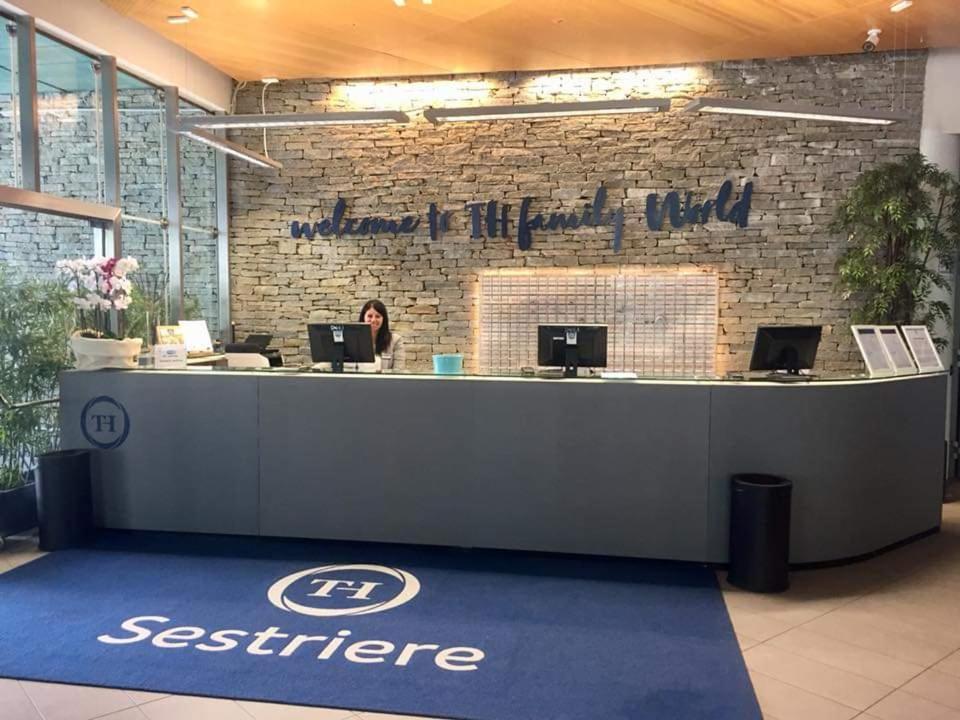46 Vale C'E' Al Villaggio Olimpico Di Colle Sestriere Exteriör bild