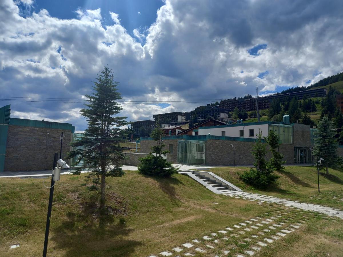 46 Vale C'E' Al Villaggio Olimpico Di Colle Sestriere Exteriör bild